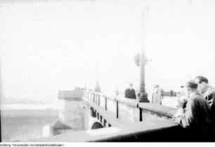 Dresden, Georgij-Dimitroff-Brücke (Augustusbrücke), um 1946/47