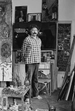 Der Maler und Grafiker Peter Herrmann in seinem Atelier