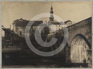 Queisbrücke Greiffenberg mit Blick zum Rathaus