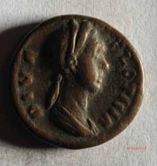 Römische Münze, Nominal As, Prägeherr Hadrian für Diva Plotina - Ehefrau/ Witwe Traians, Prägeort nicht bestimmbar, Fälschung