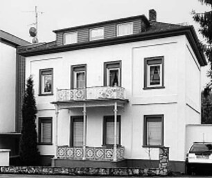 Sachteil: Balkon; Bad Soden, Königsteiner Straße 127