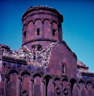 Ani, Kirche