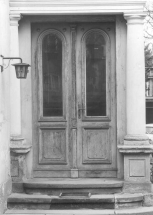 Dresden-Neustadt, Radeberger Straße 37. Wohnhaus (um 1865). Haustür