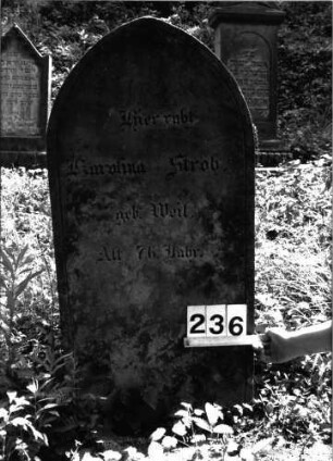 Grabstein 236 (Index: 99897763) Maße HxBxT: 106x50x16 cm: Grabstein 236