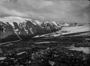 Jotunheimen-Gebirge : Beschneite Berggipfel im Jotunheimen-Gebirge