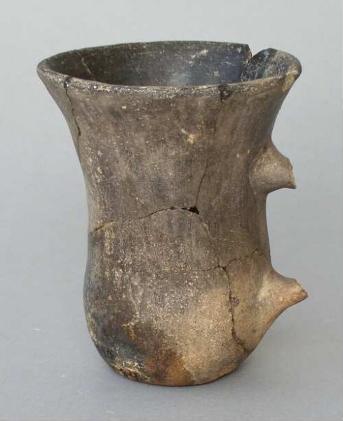 Clay vessel