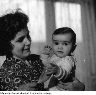 Familienbild Renate Schulz; Klein, Fr. Koserok FDGB