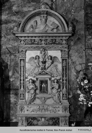 Tabernakel mit eucharistischem Christuskind und Engeln
