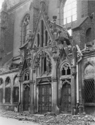 Haupteingang der zerstörten Matthäikirche