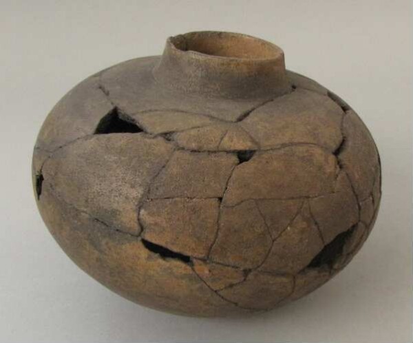 Clay vessel