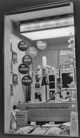 Hebers Schaufenster : Bautzen. Bettenhaus Heber, Wendische Straße 9. Schaufenster
