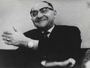Heinrich Dathe, Direktor des Tierparks Berlin