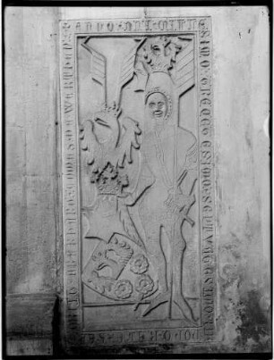 Bronnbach Kloster Grabplatte Graf Eberhard von Wertheim (gestorben 1373)