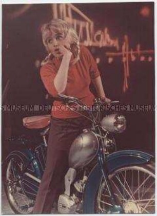Werbefoto für das Simson-Moped SR2