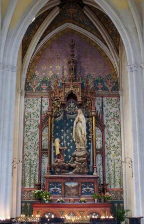 Frankreich. Bretagne. Finistere. Quimper. Cathedrale Saint Corentin. 13 bis 15 Jahrhundert. Seitenaltar