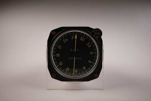 Vorderansicht Bendix Radio Compass AY-5