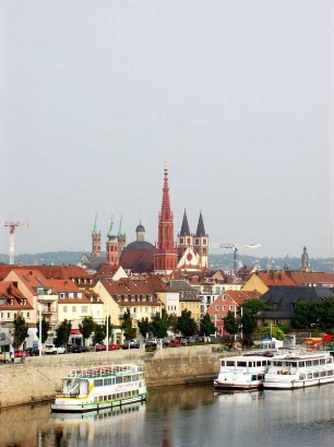 Würzburg: Mainufer und Stadtansicht