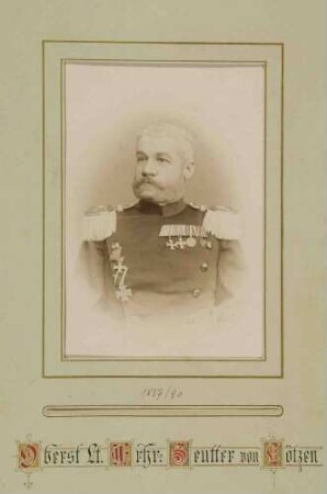 Offiziere des Regiments mit Widmung ihres Kommandeurs Freiherr Wilhelm Seutter von Lötzen, Brustbilder