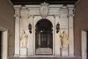 Palazzo Farsetti — Scalone