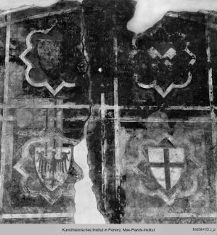 Reste einer Allegorischen Szene mit dem Papst, einer Turnierszene und Phasen der Textilerzeugung sowie Wappenfelder : Wappenfelder und allegorische Darstellungen