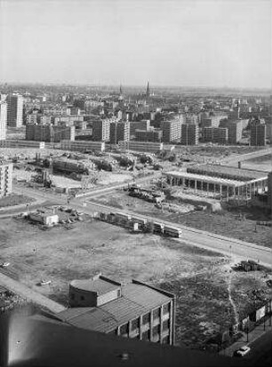 Panorama, Bild 4 von 5. Blick vom Axel-Springer-Verlagshaus über Waldeckpark, Otto-Suhr-Siedlung Richtung Lindenstraße.. Berlin-Kreuzberg, Axel-Springer-Straße 65