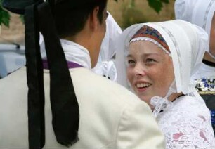 Frankreich. Bretagne. Cotes d Armor. Perros Guirec. Festival des Hortensias. Musik und Trachtenumzug