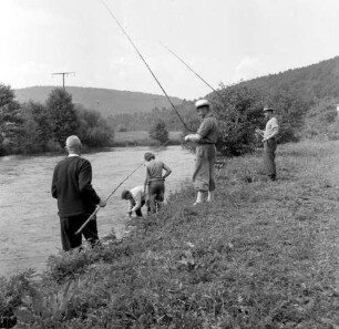 Angler an einem Fluß