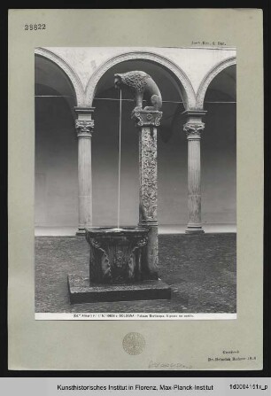 Brunnen mit wasserspeiendem Löwe