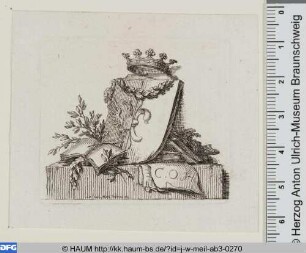 Gekröntes Wappen von Schriftstücken und Büchern umgeben