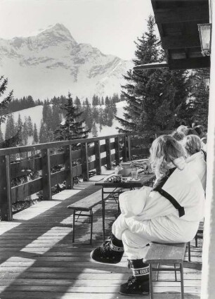 Sonnige Aussichten auf der Terasse des Niggenkopf- Stübles