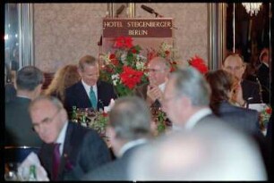 Fotografie: Besuch von US-Außenminister James Baker in West-Berlin