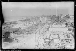 Blick von Bau Me 139 Ammonsulfatfabrik, Me 28 Lagergebäude, Me 138 Gipsmüllerei, Me 139 Ammonsulfatfabrik, Me 140 Silo, Me 141 Gipslager
