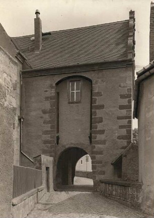 Meißen, Elefant im Hof der Staatlichen Porzellanmanufaktur