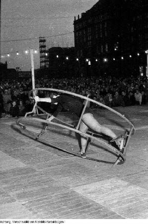Sportveranstaltungen, Heidi Weigert, Ingrid Probst, Rollschuhläufer, Federball-Turnier, Motorrad-Geländefahrt, Wohnbezirkssportfest Dresden-Striesen, Weltmeisterschaft im Sport-Angeln, u.a., Mai 1961 - April 1962