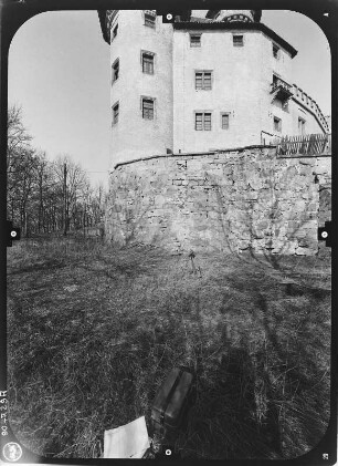 Heldburg (Bad Colberg-Heldburg). Veste Heldburg (Baubeginn 12. Jh.). Amtsbau. Teilansicht von Süden