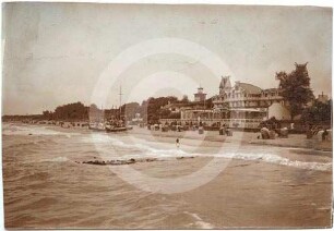 Strand mit Uferpromenade in Cranz