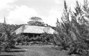 Haus Ladeburg : Blick auf ein Wohnhaus auf der Plantage.