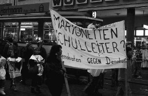 Freiburg im Breisgau: Staudinger-Schüler demonstrieren in der Innenstadt