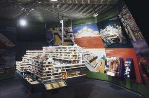 Bandstadt, AVUS-Überbauung, Indapt-System (nicht realisiert) – Ausstellungsansicht des Gesamtmodells. Berlin-Grunewald