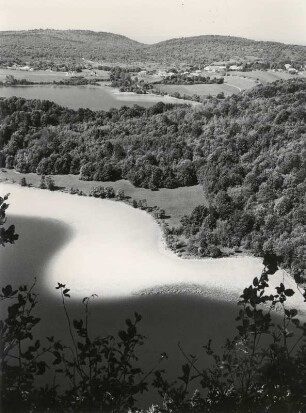 Blick vom Pic de L'Aigle auf den Lac de la Motte