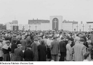 Eröffnungsgottesdienst auf dem Wilhelm-Leuschner-Platz