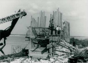 Dnjeprbrücke Tscherkassy, Sowjetunion, 1943-1944