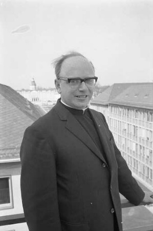 Besuch des Franziskanerpaters Rupert Müller in seiner Heimatstadt Karlsruhe