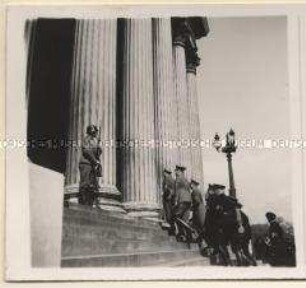 Wien, Reichsminister Hess begiebt sich ins Parlament