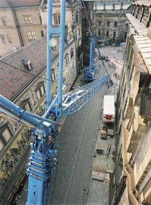 Montage des Wippauslegers für 250-Mp-Mobildrehkran mit 80-Mp-Mobildrehkran