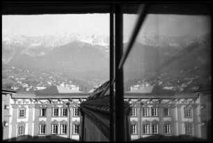 Innsbruck: Ausblick vom Hotel Roter Adler auf Nordkette