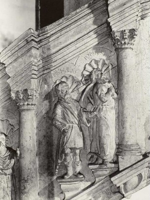 Detail der Treppenbrüstung: Die Propheten Micha und Jonas