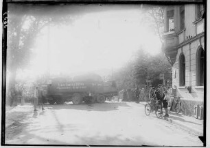 Verkehrsunfall in Sigmaringen beim Gasthaus zum Zollerhof; Lastwagen der Firma Franz Eisele & Söhne aus Laiz