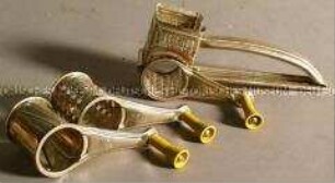 Handmühle mit drei verschiedenen Einsätzen
