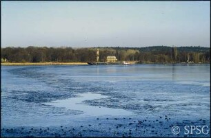 Potsdam, Blick nach Sacrow mit Heilandskirche.